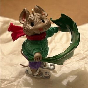 Brand New Vtg 1997 Hallmark Ornaments Breezin Along Skating Mouse in box